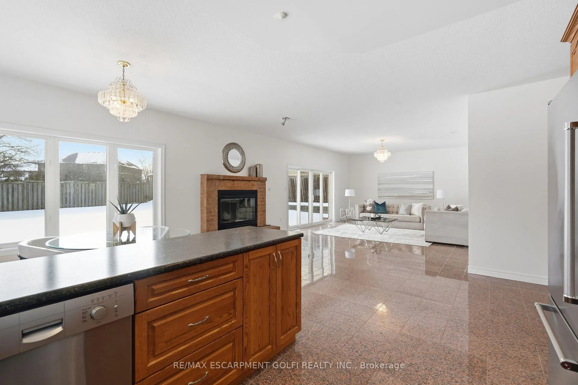 Photo 11 of 593 Rymal Road, Hamilton, Carpenter — HOMEH