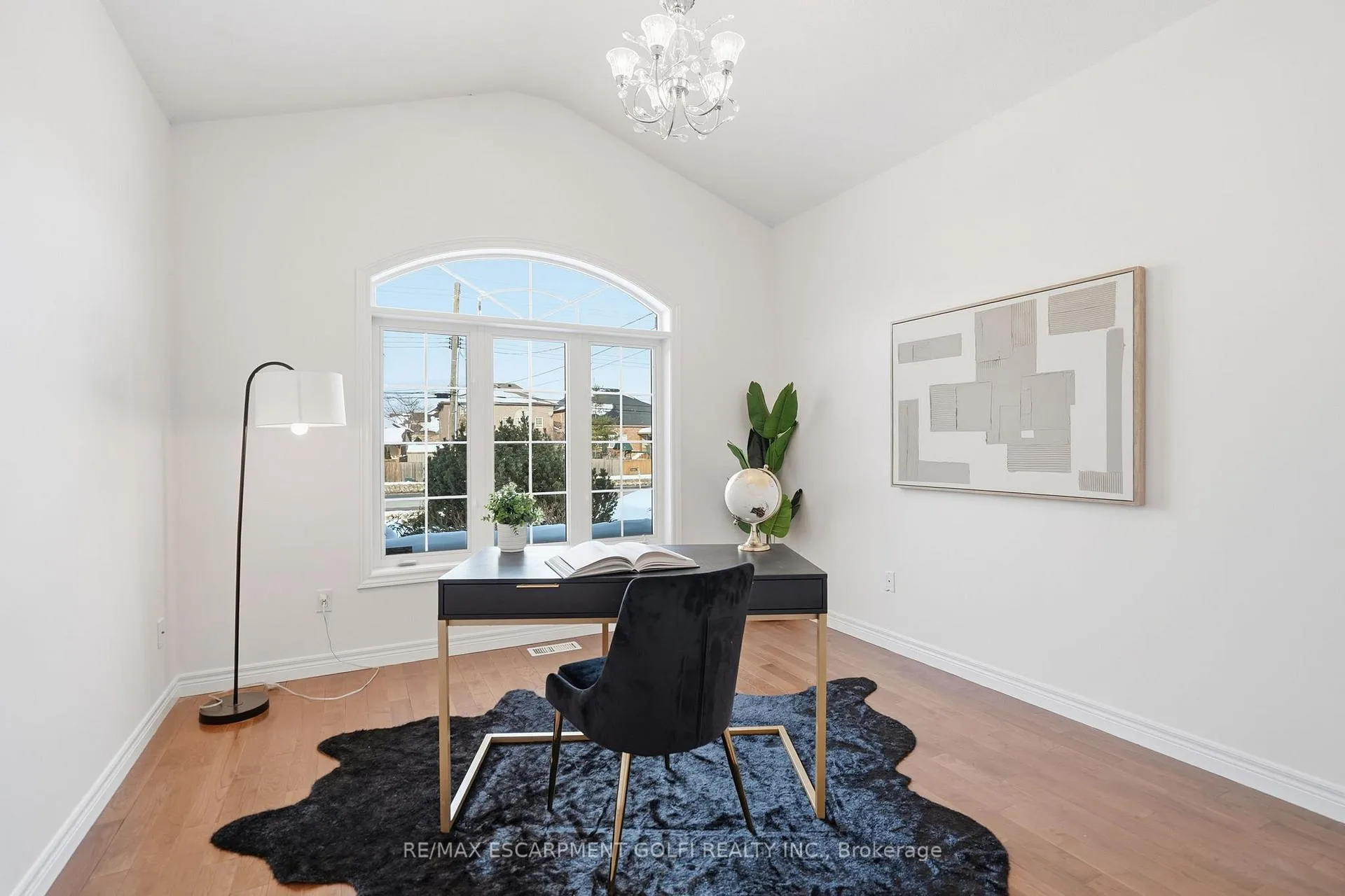 Photo 18 of 593 Rymal Road, Hamilton, Carpenter — HOMEH