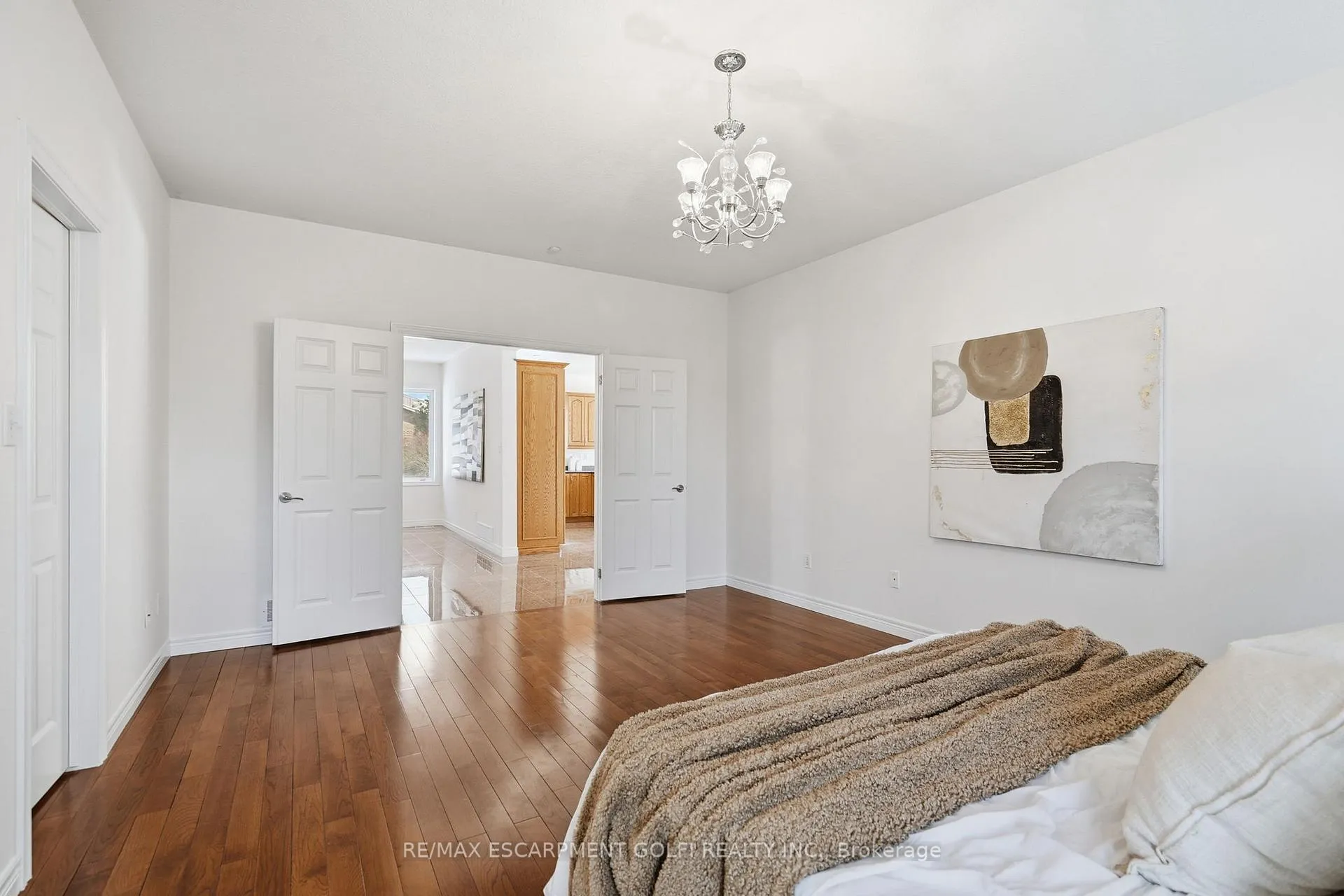 Photo 23 of 593 Rymal Road, Hamilton, Carpenter — HOMEH