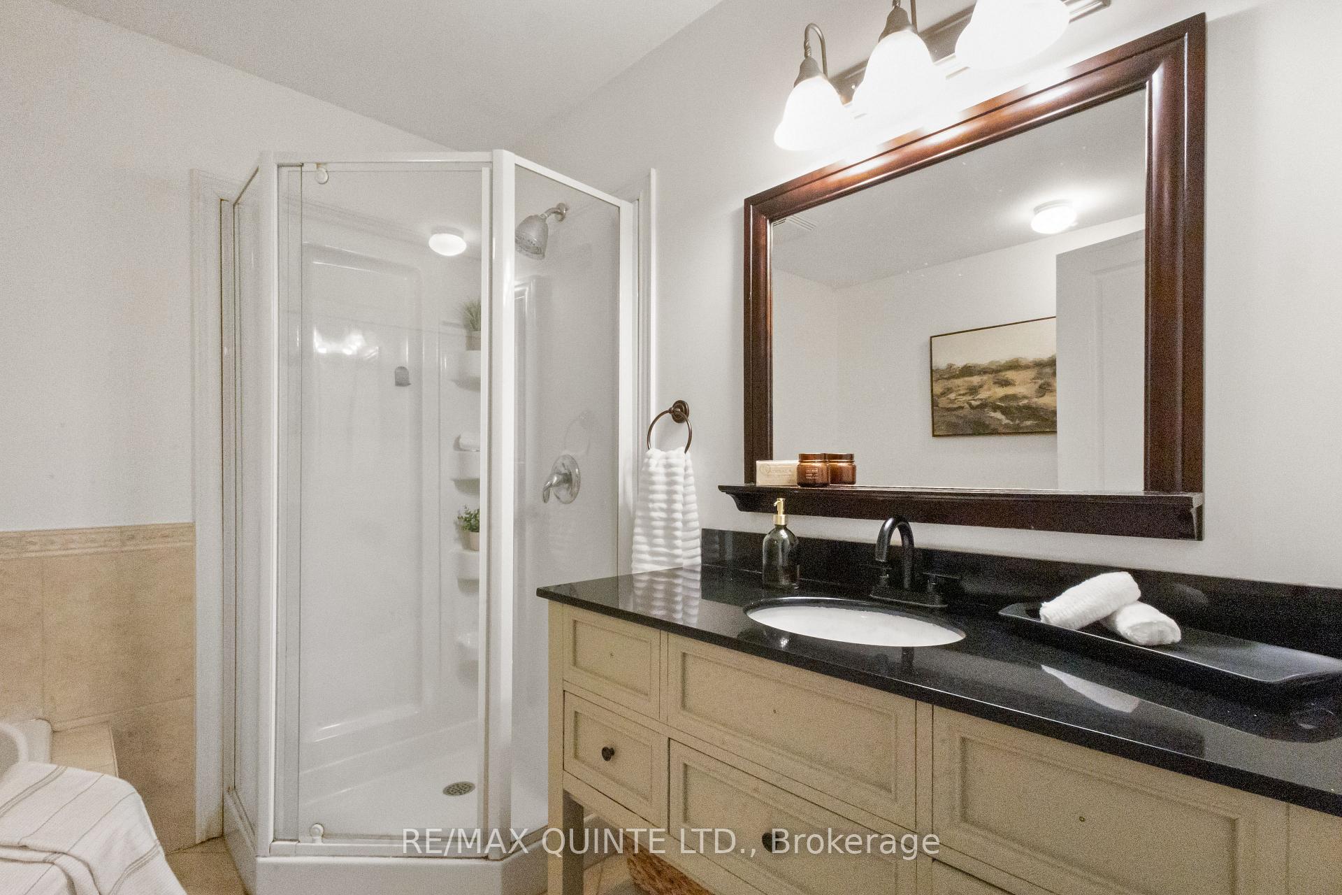 Photo 1 of 40 Charles Court, Tweed, Hungerford (Twp) — HOMEH
