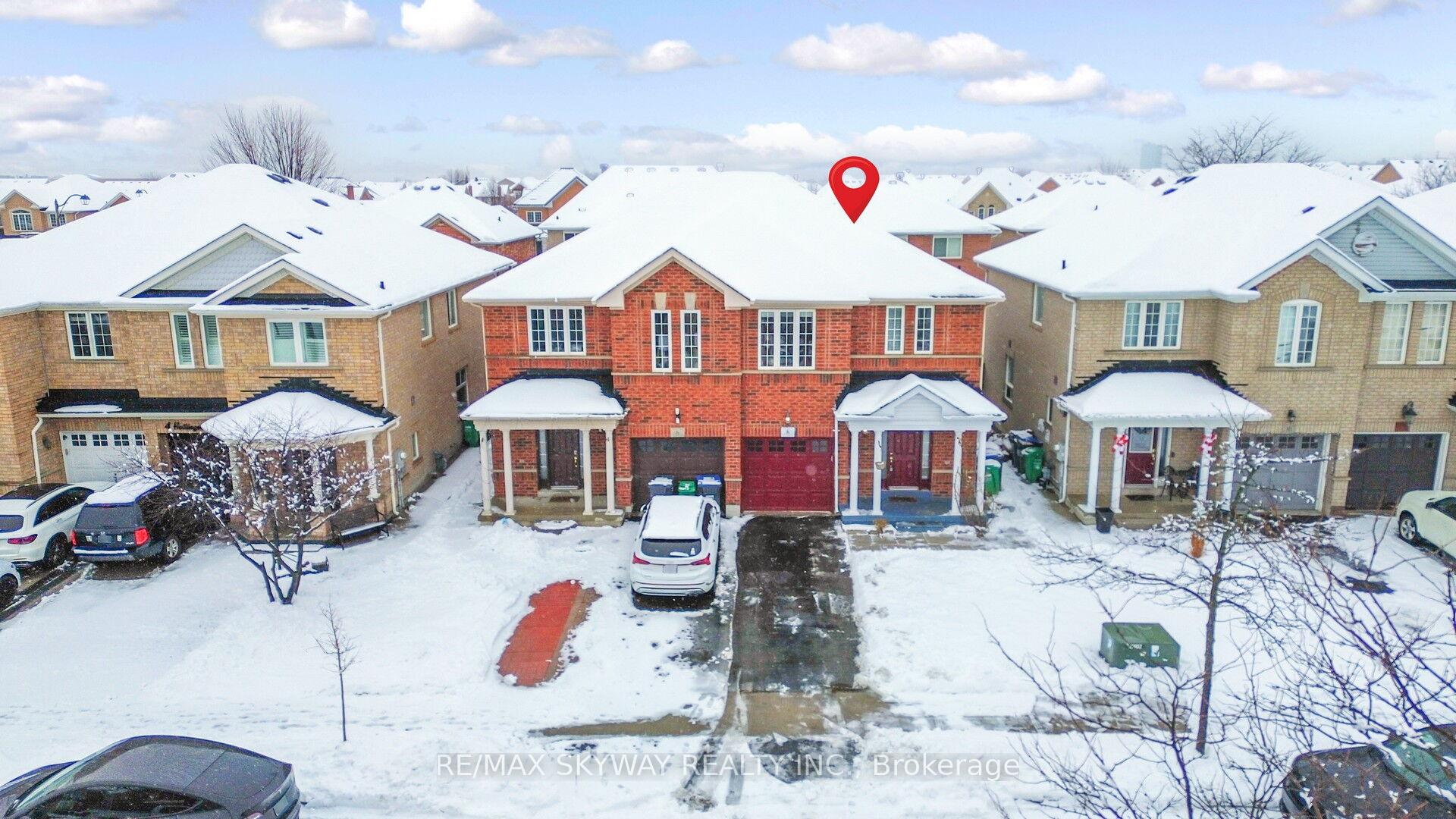 Photo 1 of 8 Hollingsworth Circle, Brampton, Fletcher's Meadow — HOMEH