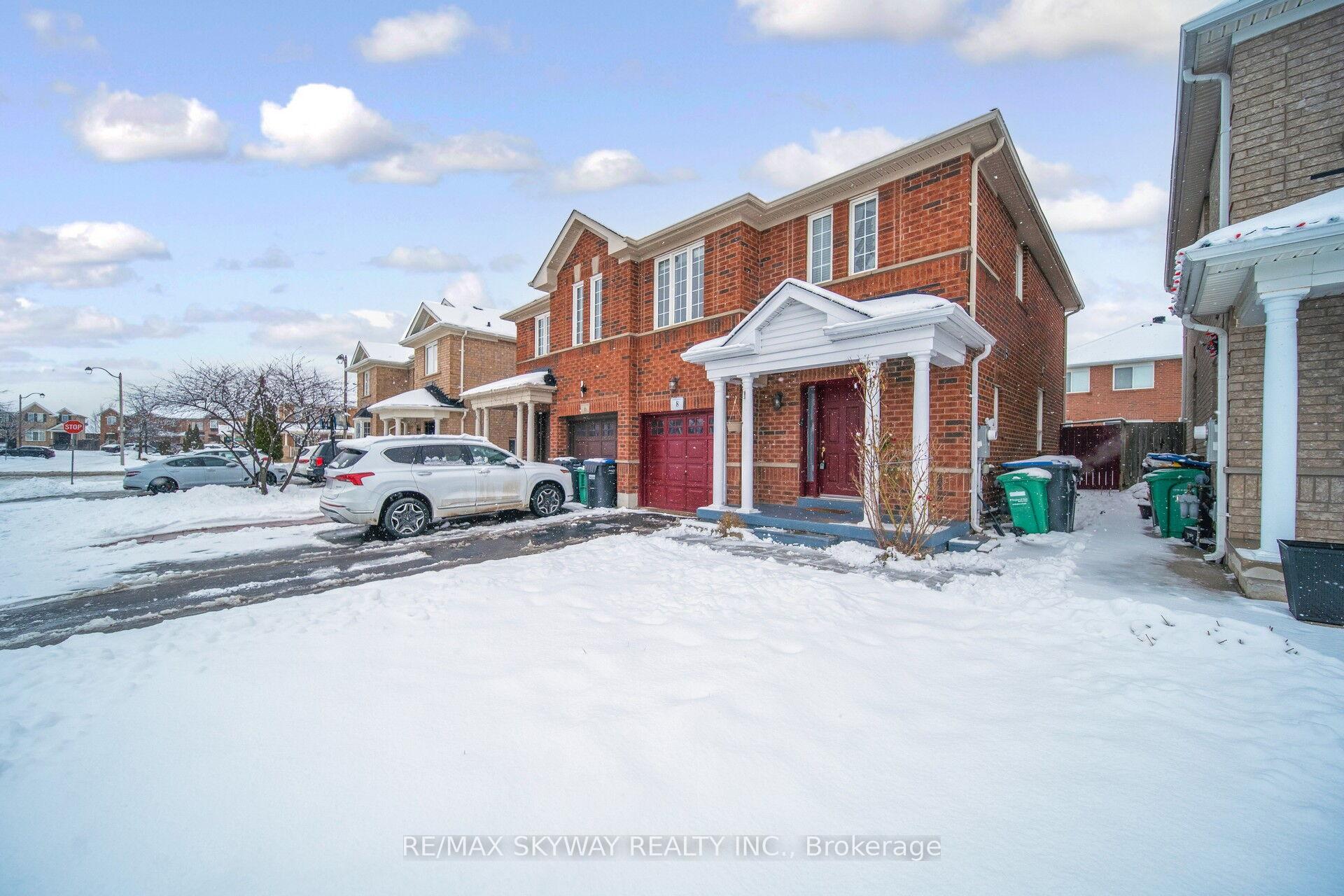 Photo 5 of 8 Hollingsworth Circle, Brampton, Fletcher's Meadow — HOMEH