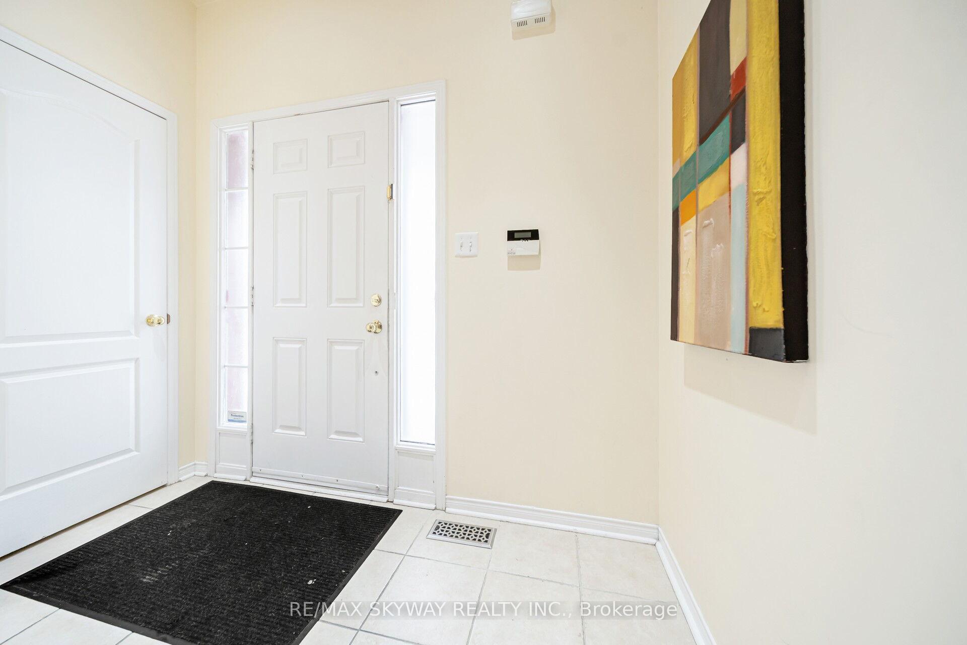 Photo 8 of 8 Hollingsworth Circle, Brampton, Fletcher's Meadow — HOMEH
