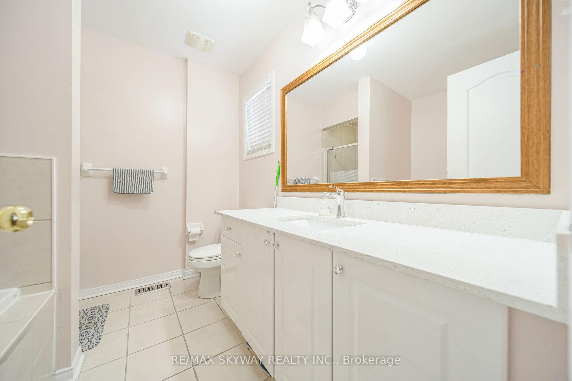 Photo 31 of 8 Hollingsworth Circle, Brampton, Fletcher's Meadow — HOMEH
