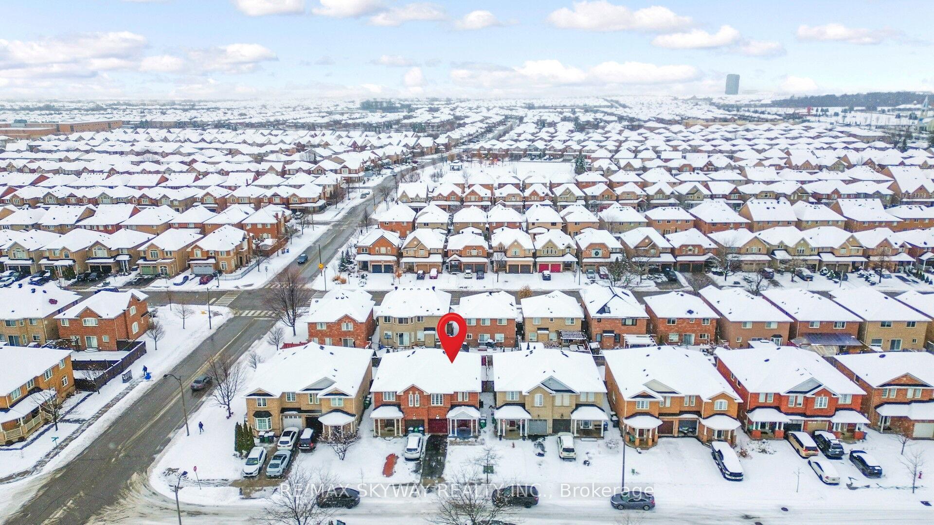 Photo 43 of 8 Hollingsworth Circle, Brampton, Fletcher's Meadow — HOMEH