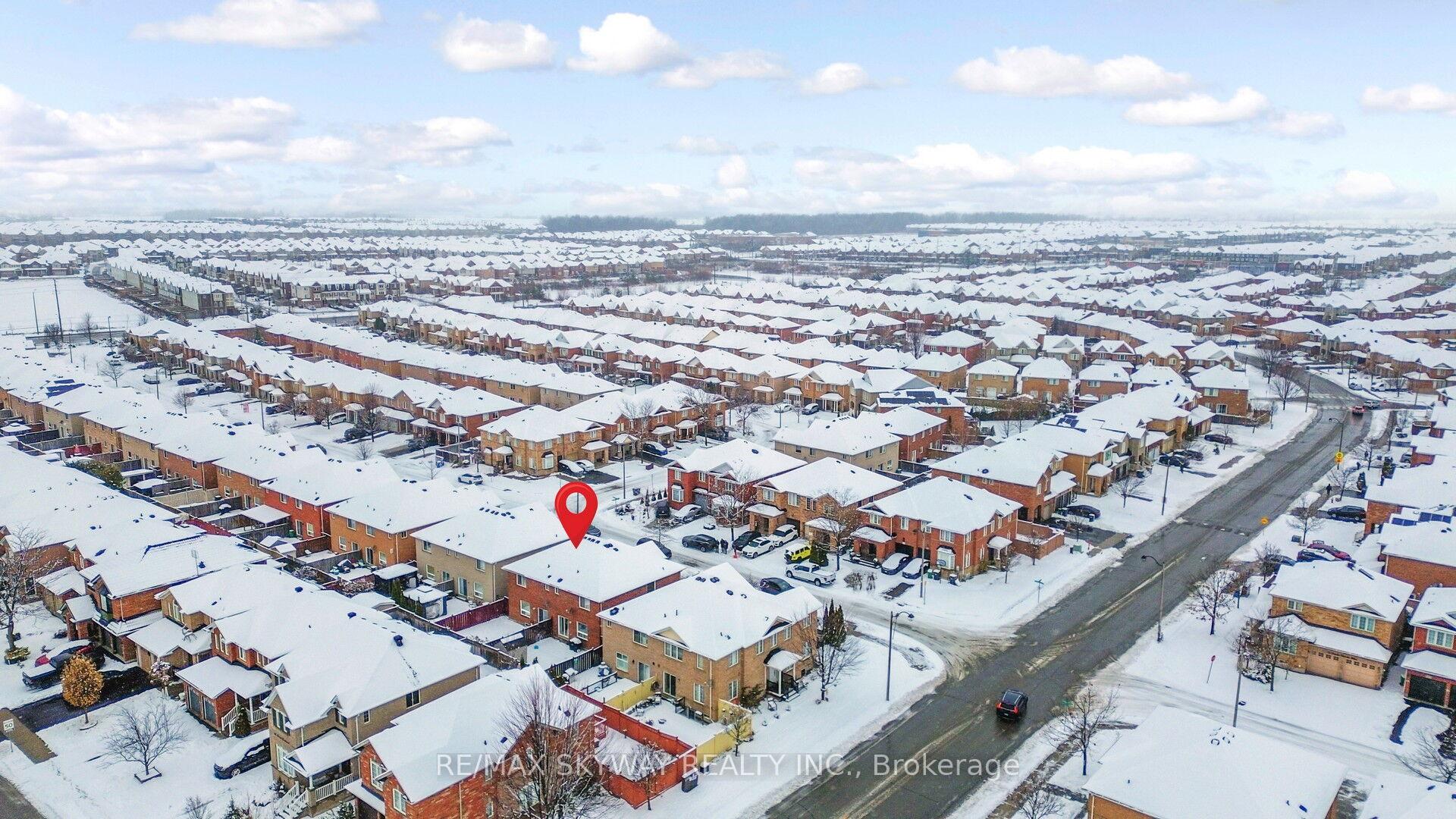 Photo 46 of 8 Hollingsworth Circle, Brampton, Fletcher's Meadow — HOMEH