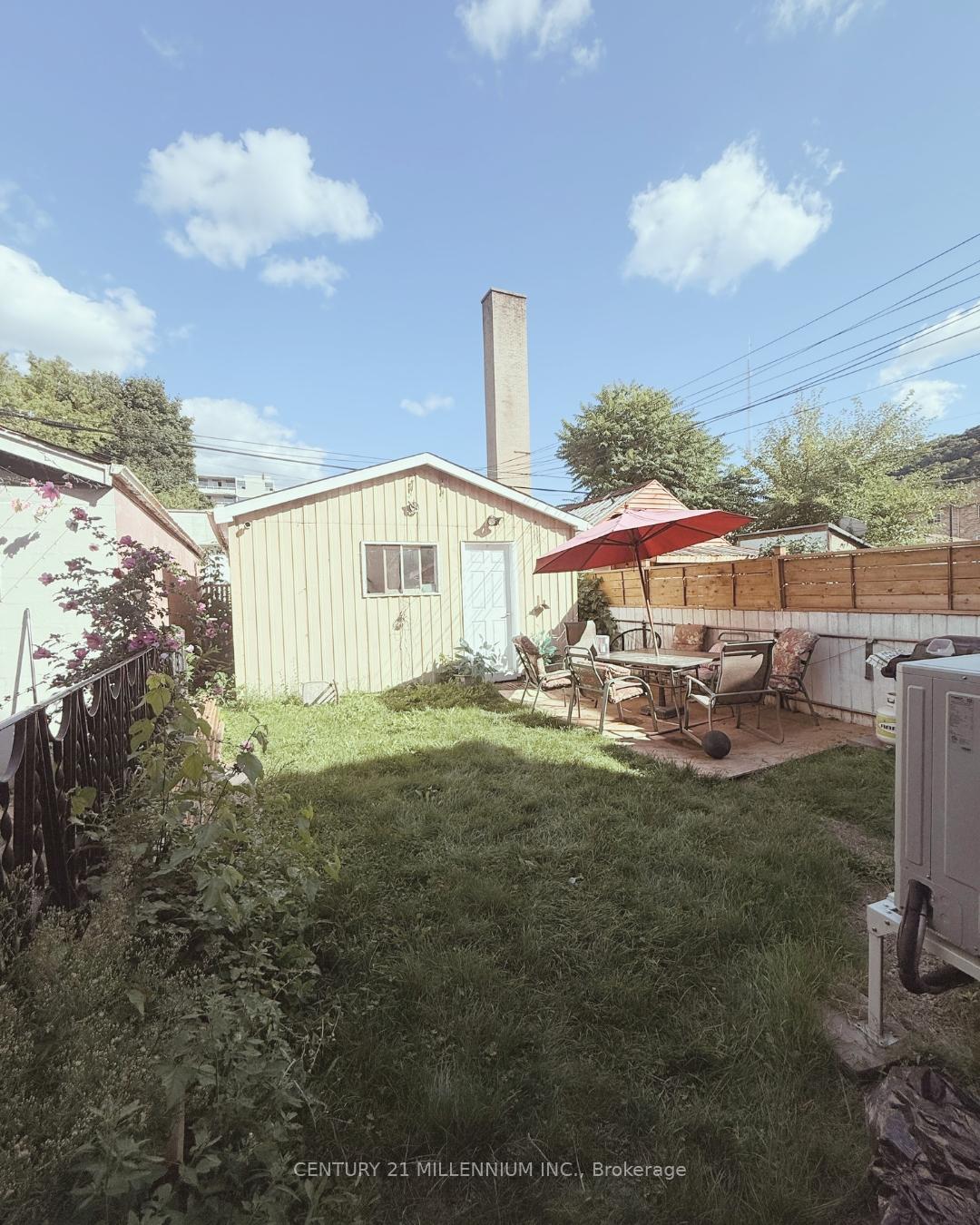 Photo 11 of 237 Balsam Avenue S, Hamilton, Blakeley — HOMEH