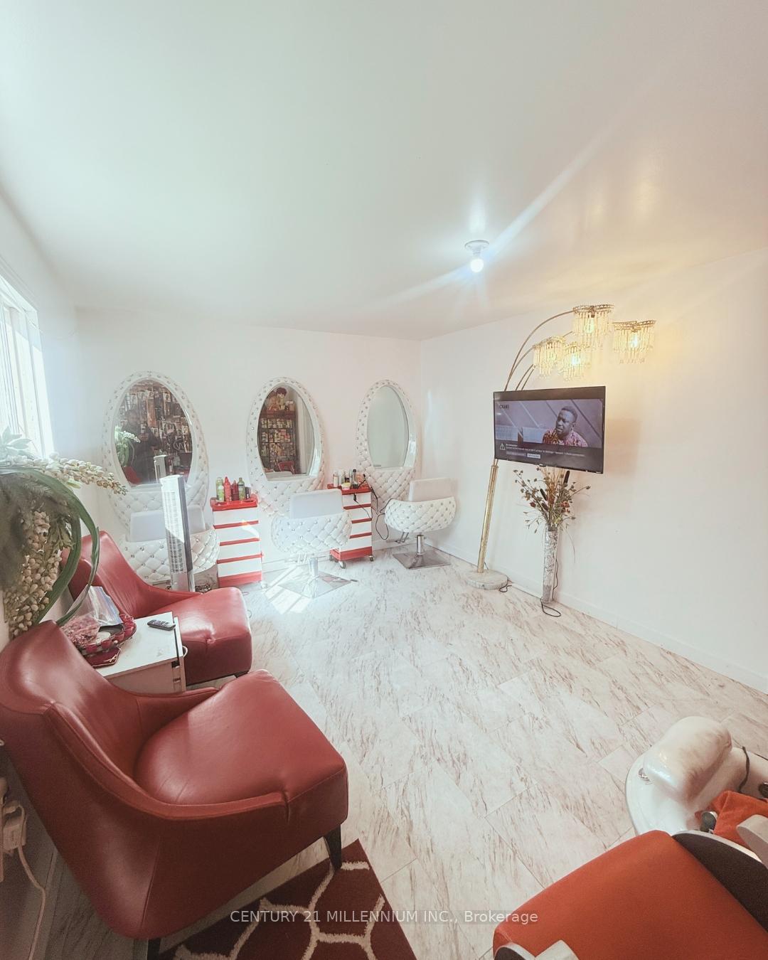 Photo 12 of 237 Balsam Avenue S, Hamilton, Blakeley — HOMEH
