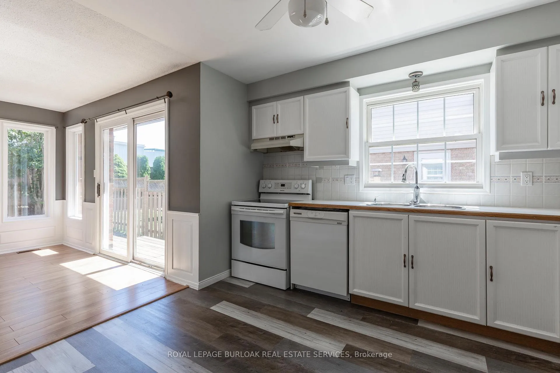 Photo 58 of 128 Brian Boulevard, Hamilton, Waterdown — HOMEH