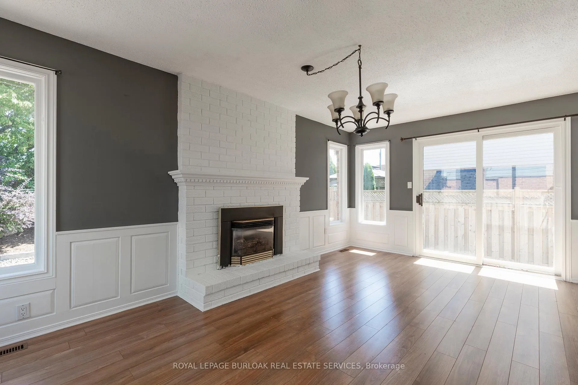 Photo 69 of 128 Brian Boulevard, Hamilton, Waterdown — HOMEH