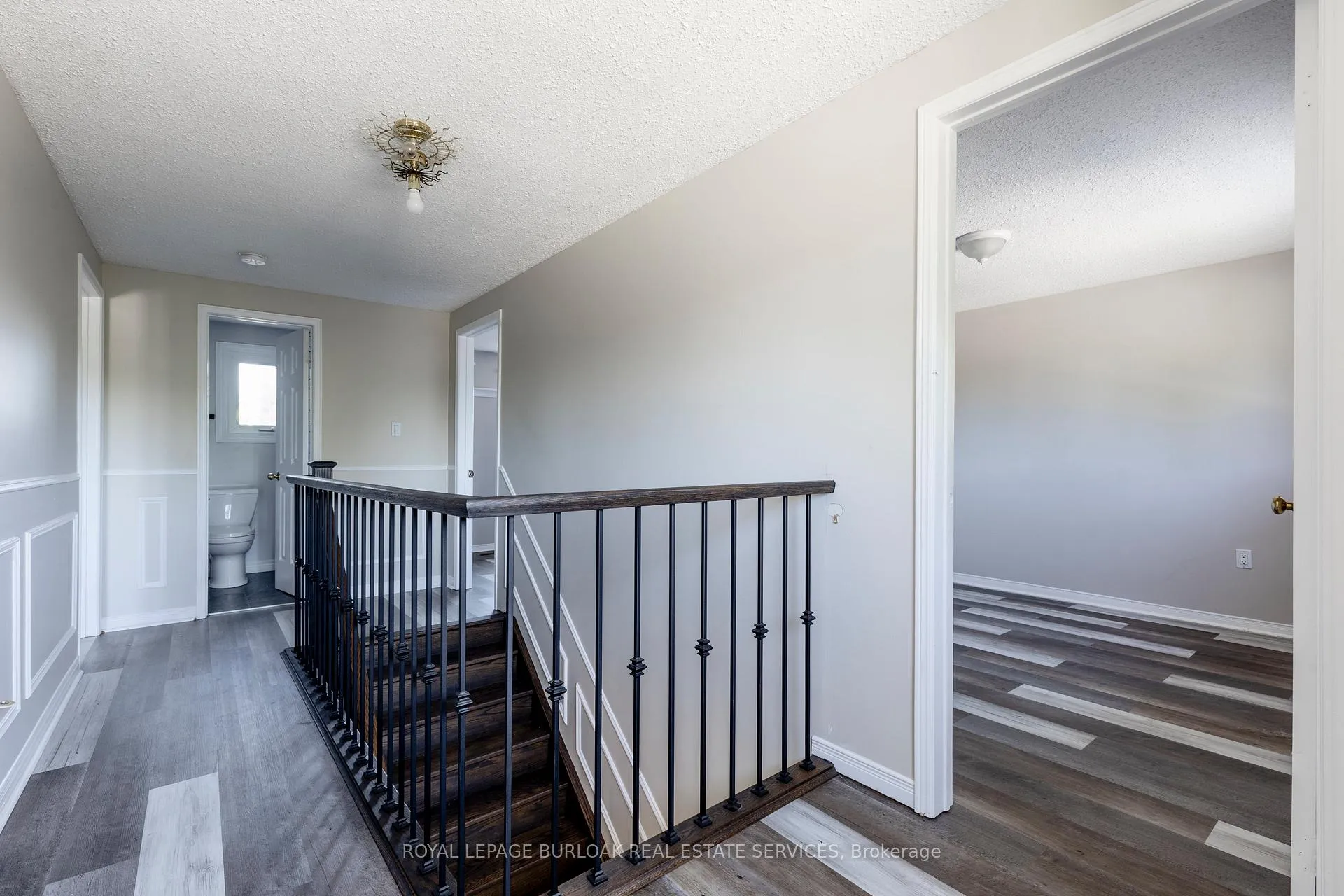 Photo 91 of 128 Brian Boulevard, Hamilton, Waterdown — HOMEH