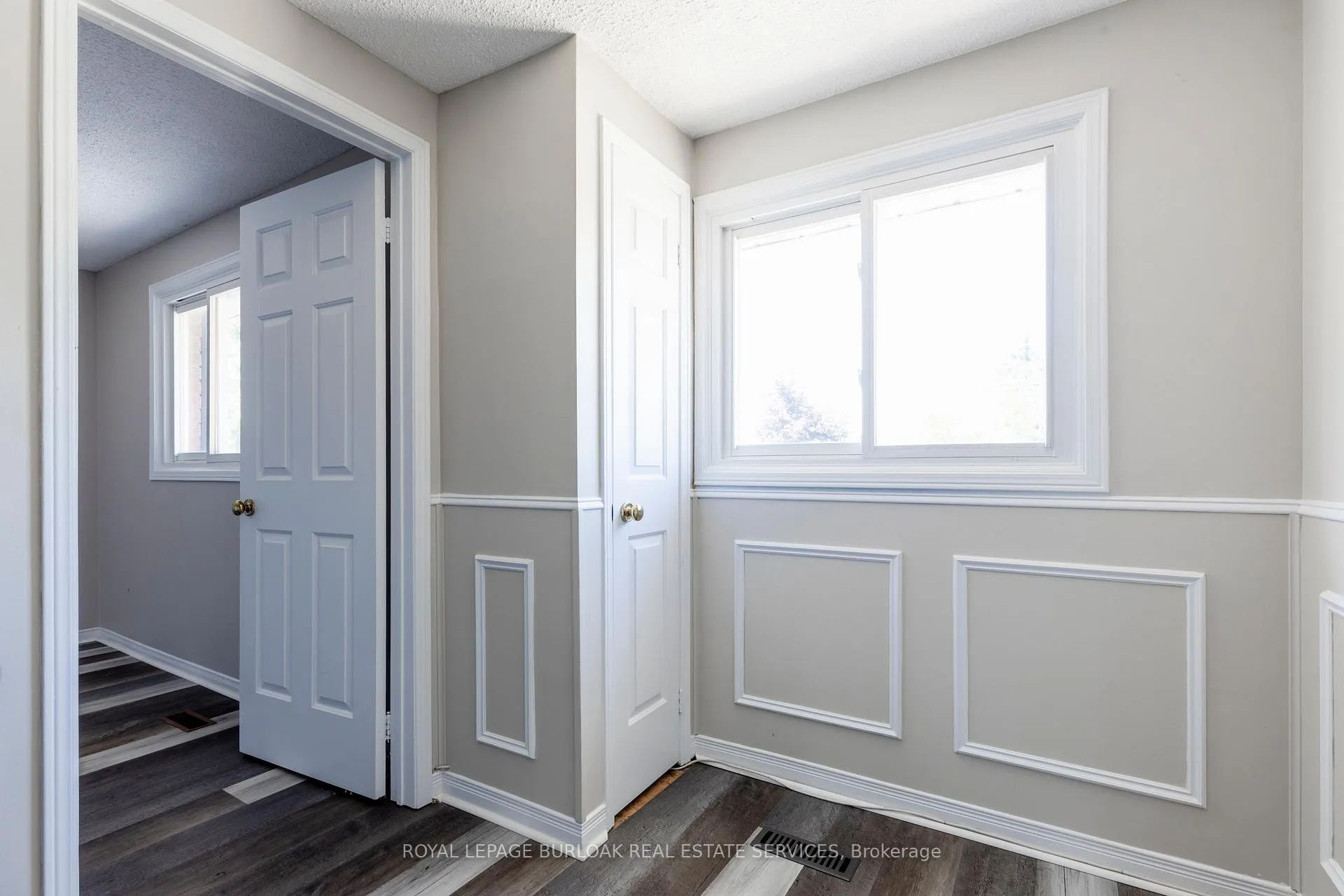 Photo 121 of 128 Brian Boulevard, Hamilton, Waterdown — HOMEH
