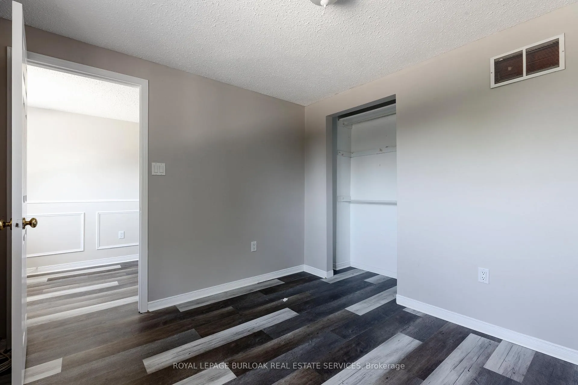 Photo 133 of 128 Brian Boulevard, Hamilton, Waterdown — HOMEH