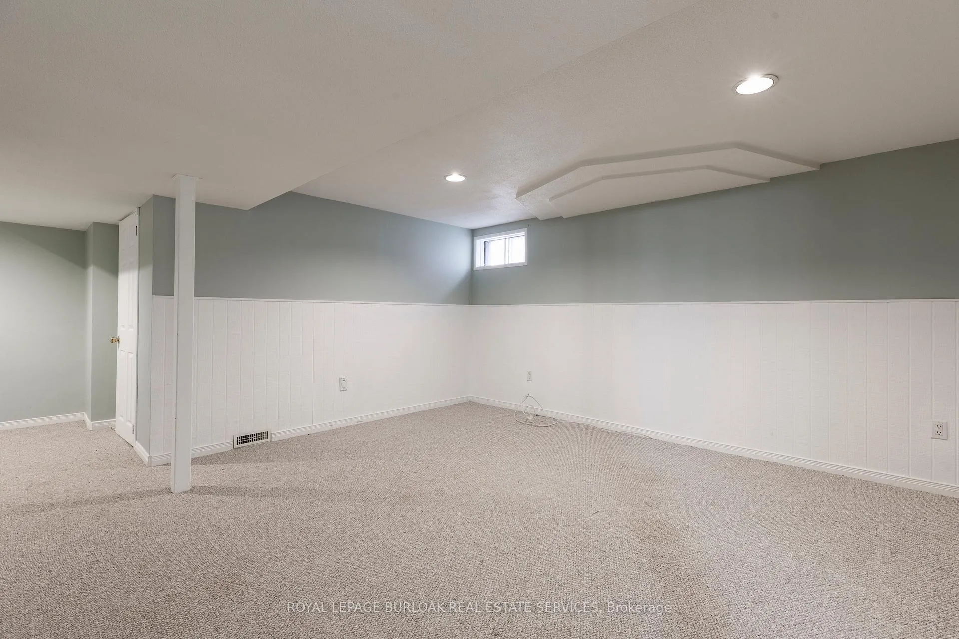 Photo 158 of 128 Brian Boulevard, Hamilton, Waterdown — HOMEH