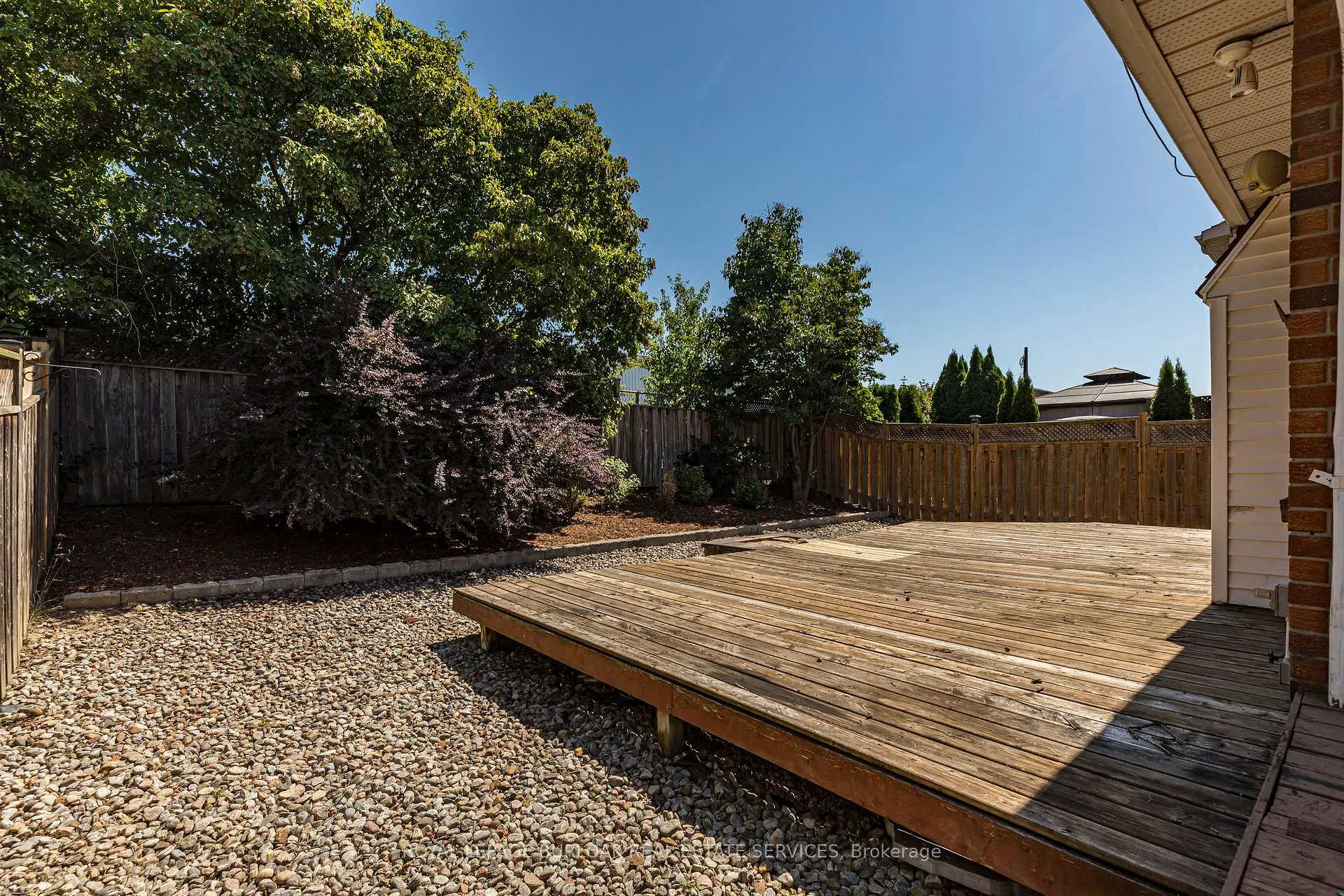 Photo 215 of 128 Brian Boulevard, Hamilton, Waterdown — HOMEH