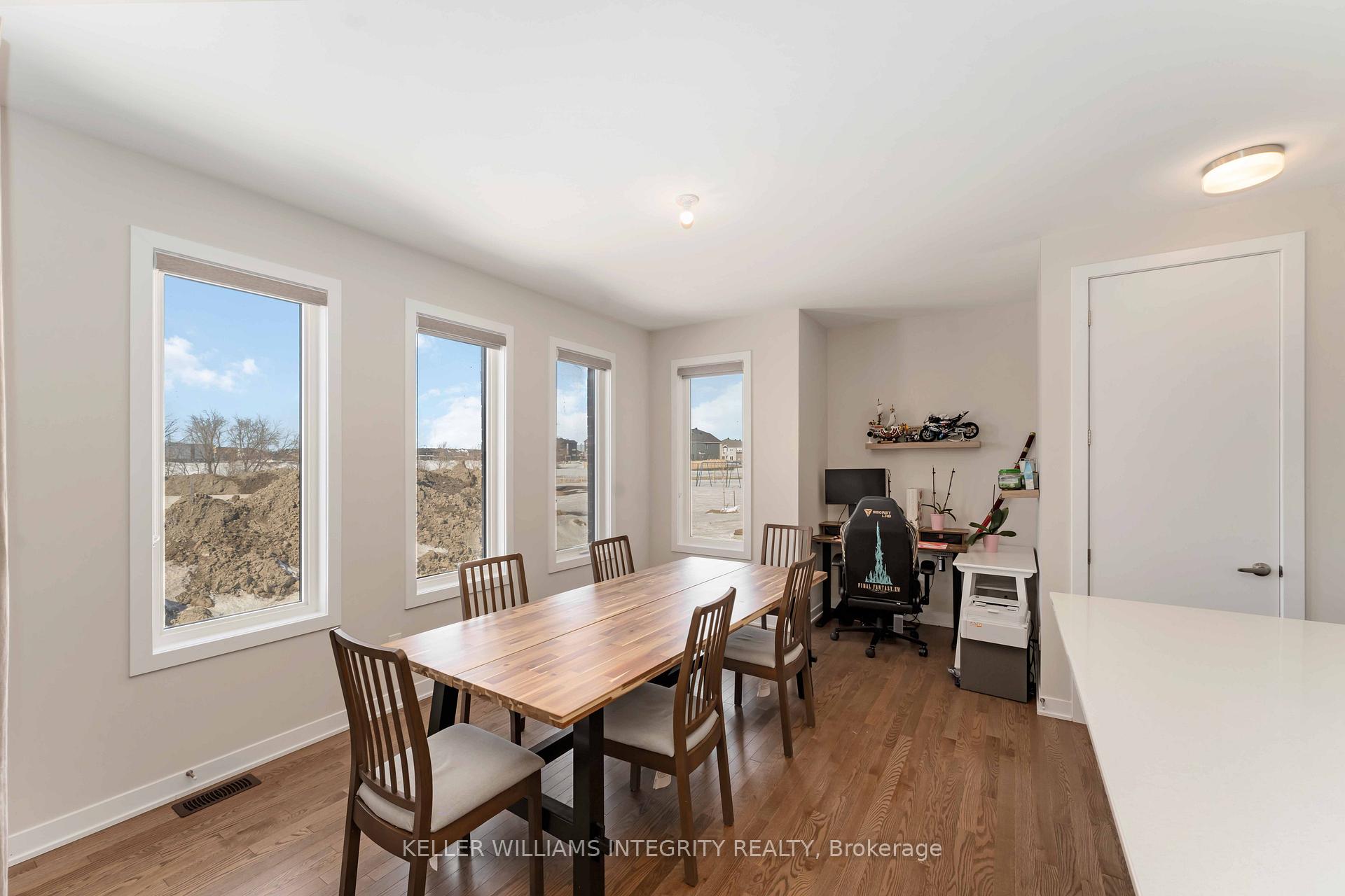 Photo 8 of 216 Conservancy Drive, Ottawa, Barrhaven - Heritage Park — HOMEH