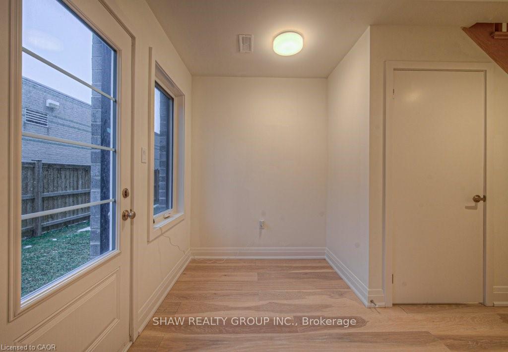 Photo 5 of Unit 8, 258 Hespeler Road, Cambridge, Galt City Centre — HOMEH