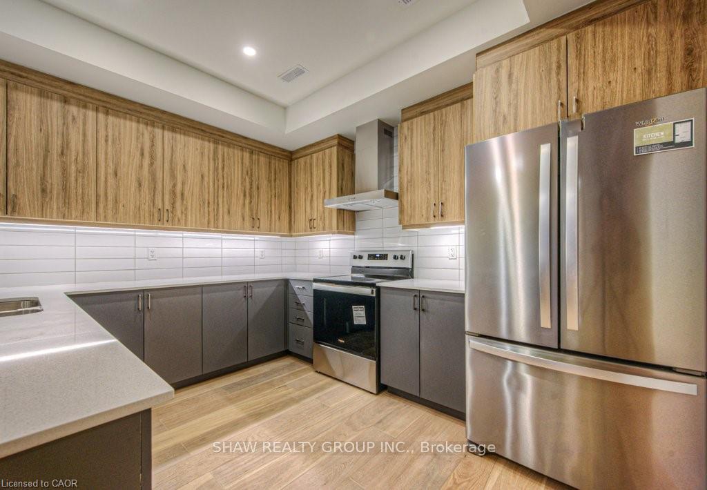 Photo 9 of Unit 8, 258 Hespeler Road, Cambridge, Galt City Centre — HOMEH