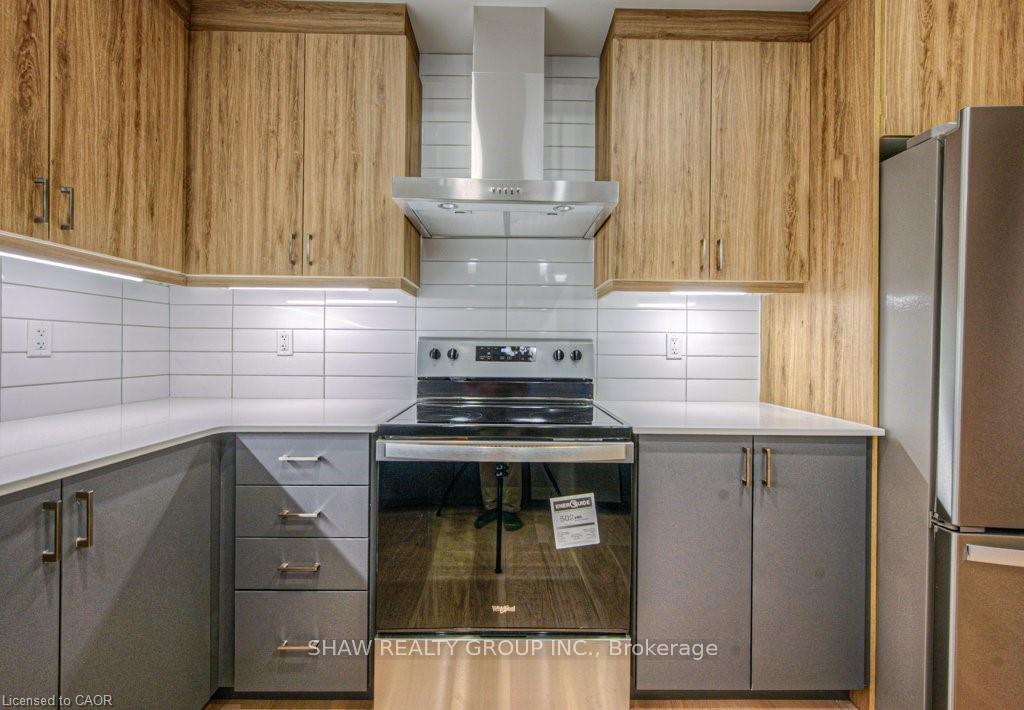 Photo 11 of Unit 8, 258 Hespeler Road, Cambridge, Galt City Centre — HOMEH
