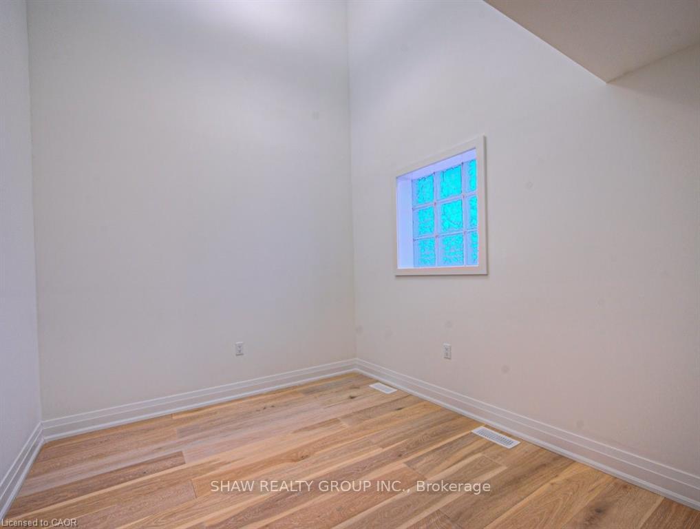 Photo 28 of Unit 8, 258 Hespeler Road, Cambridge, Galt City Centre — HOMEH