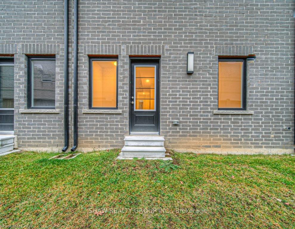 Photo 37 of Unit 8, 258 Hespeler Road, Cambridge, Galt City Centre — HOMEH