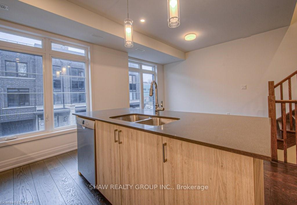 Photo 4 of Unit 34, 258 Hespeler Road, Cambridge, Galt City Centre — HOMEH