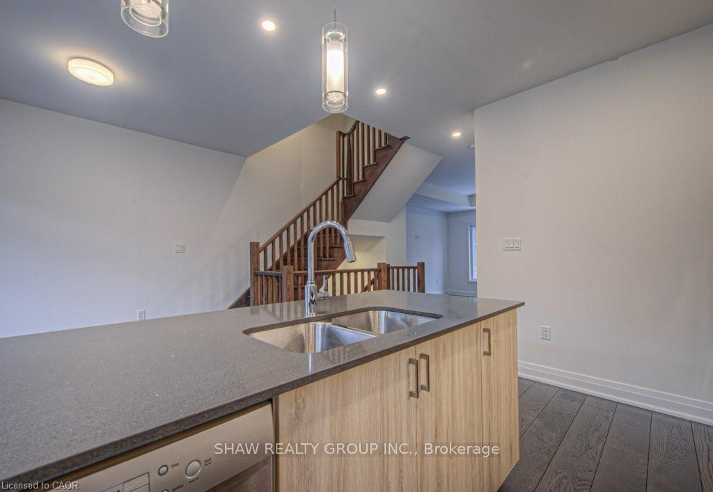 Photo 8 of Unit 34, 258 Hespeler Road, Cambridge, Galt City Centre — HOMEH
