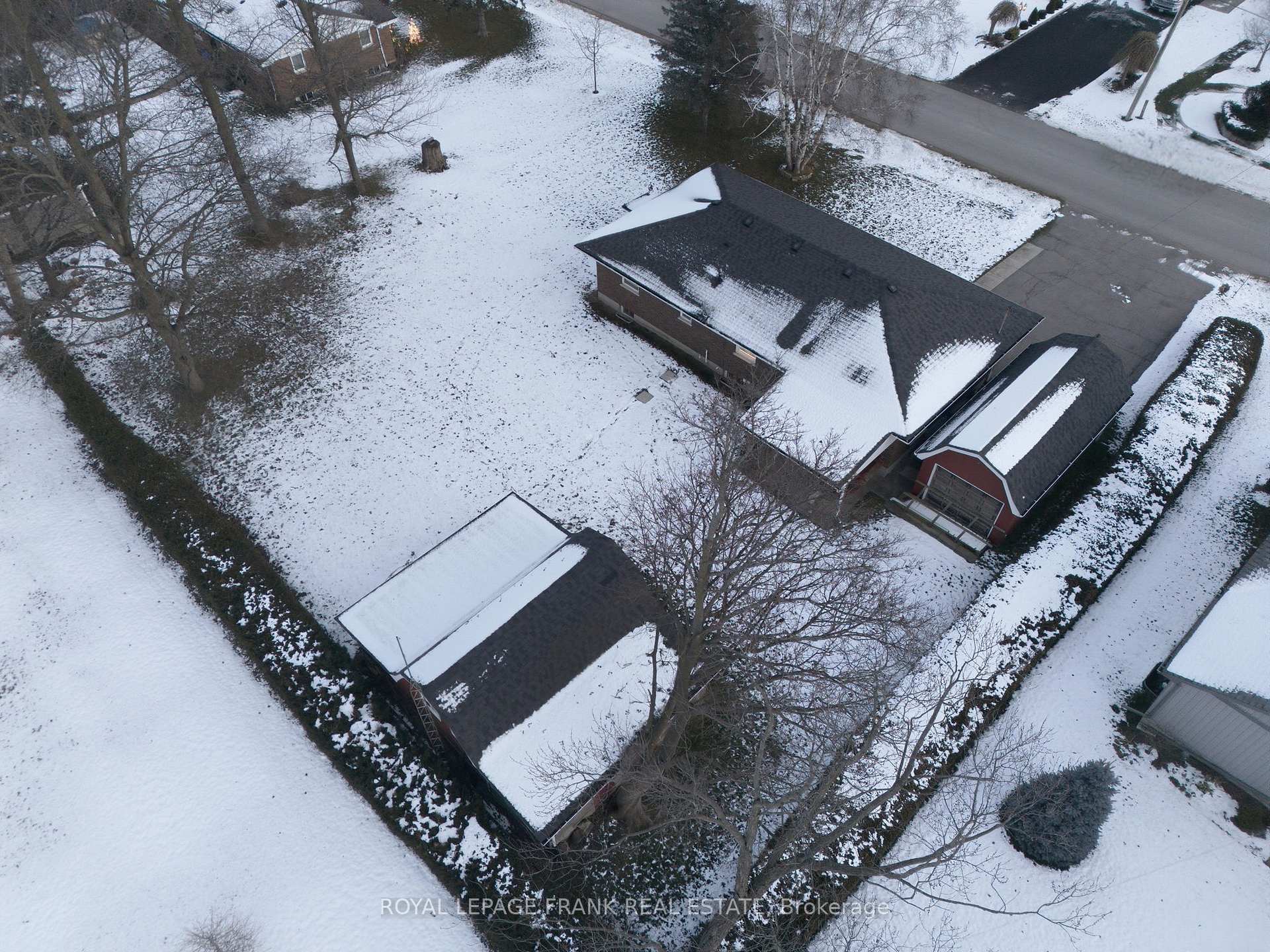Photo 31 of 32 Jones Avenue, Clarington, Rural Clarington — HOMEH