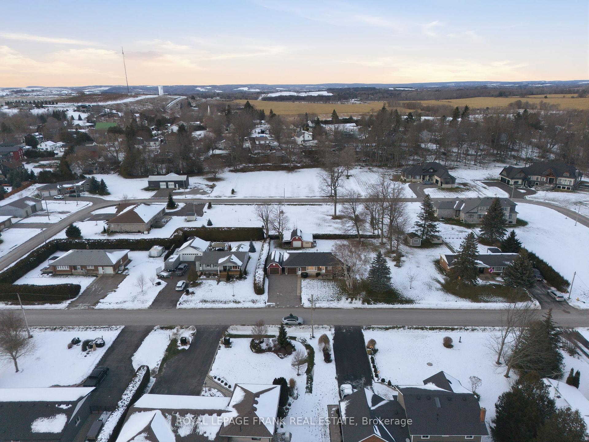 Photo 32 of 32 Jones Avenue, Clarington, Rural Clarington — HOMEH