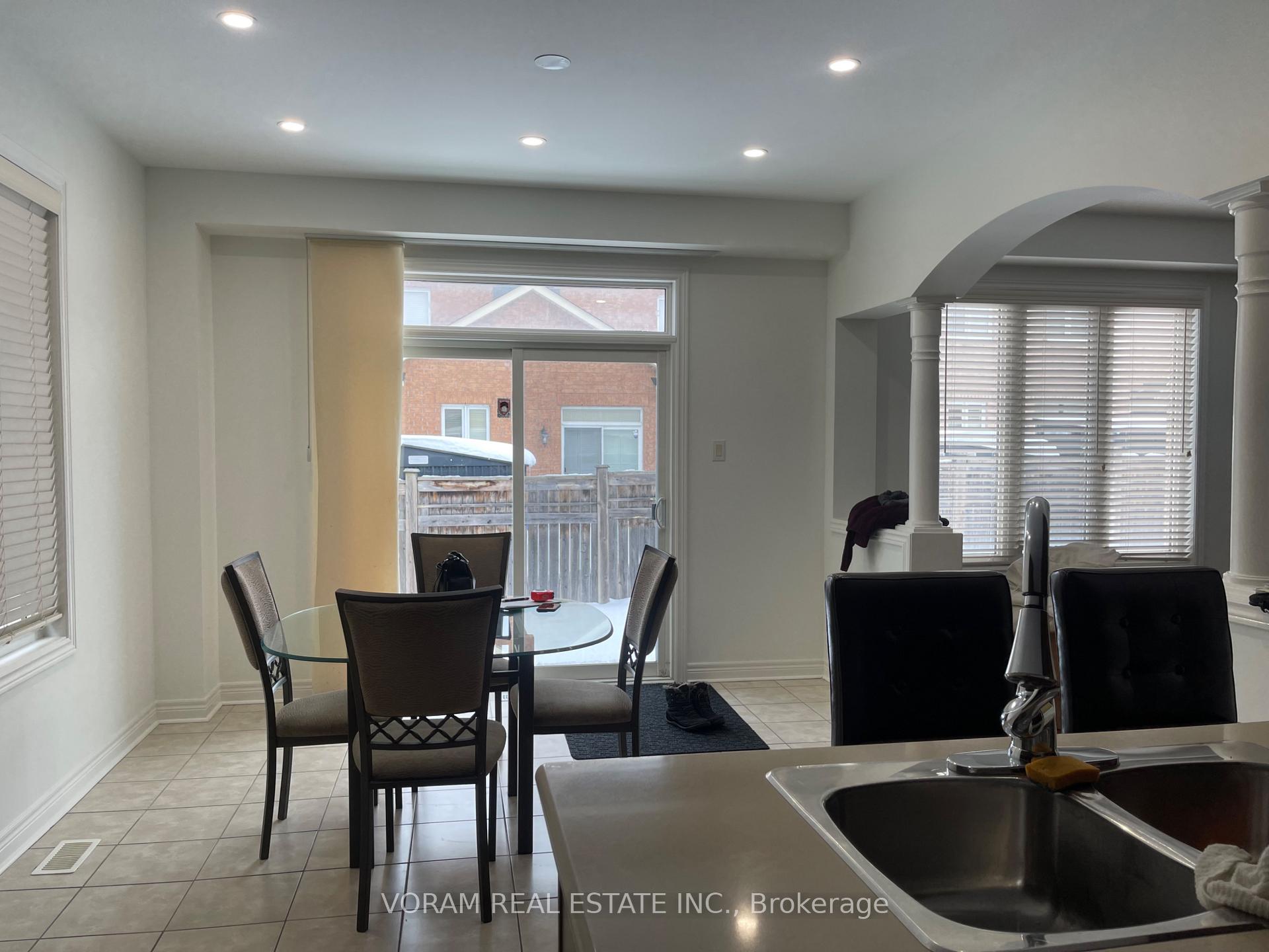 Photo 9 of 5 Dunegrass Way, Brampton, Bram East — HOMEH