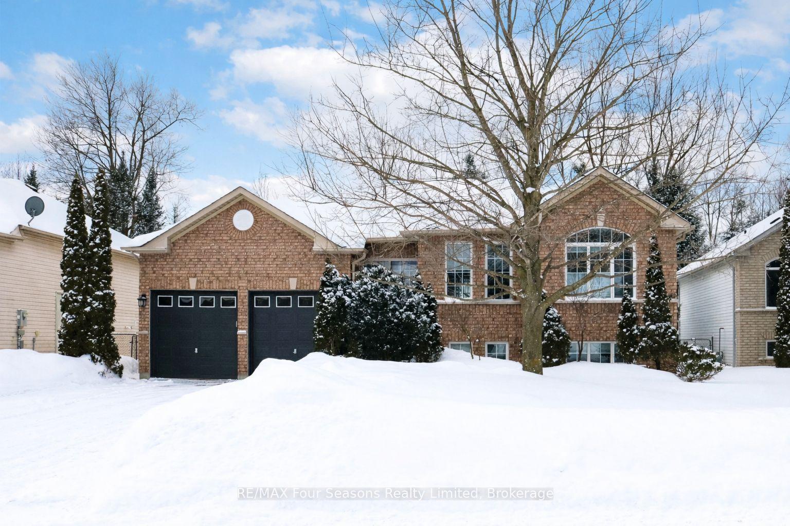 Photo 2 of 25 Silversands Crescent, Wasaga Beach — HOMEH