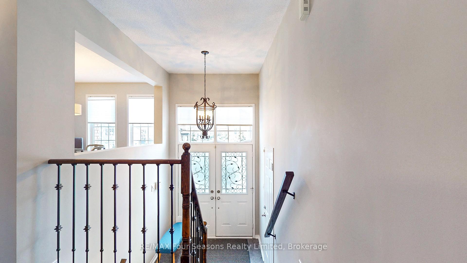 Photo 4 of 25 Silversands Crescent, Wasaga Beach — HOMEH