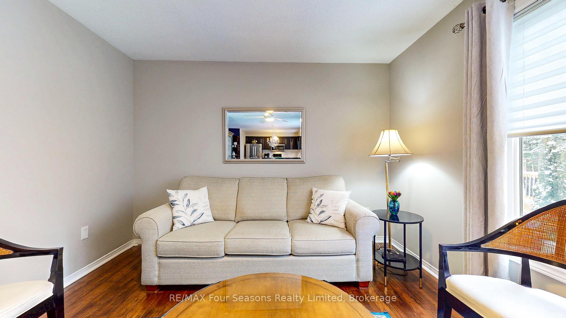 Photo 12 of 25 Silversands Crescent, Wasaga Beach — HOMEH