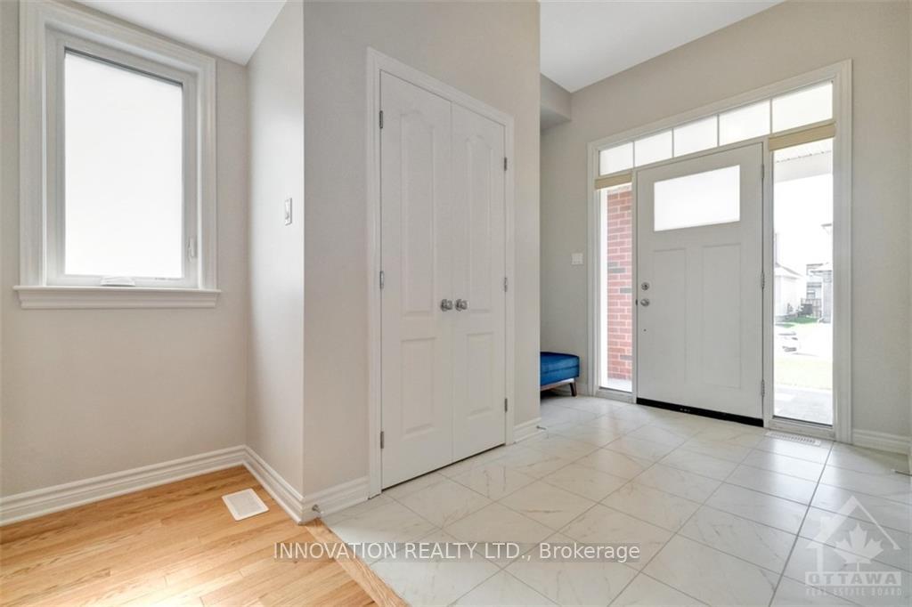 Photo 3 of 868 Snowdrop Crescent, Ottawa, Blossom Park/Kemp Park/Findlay Creek — HOMEH