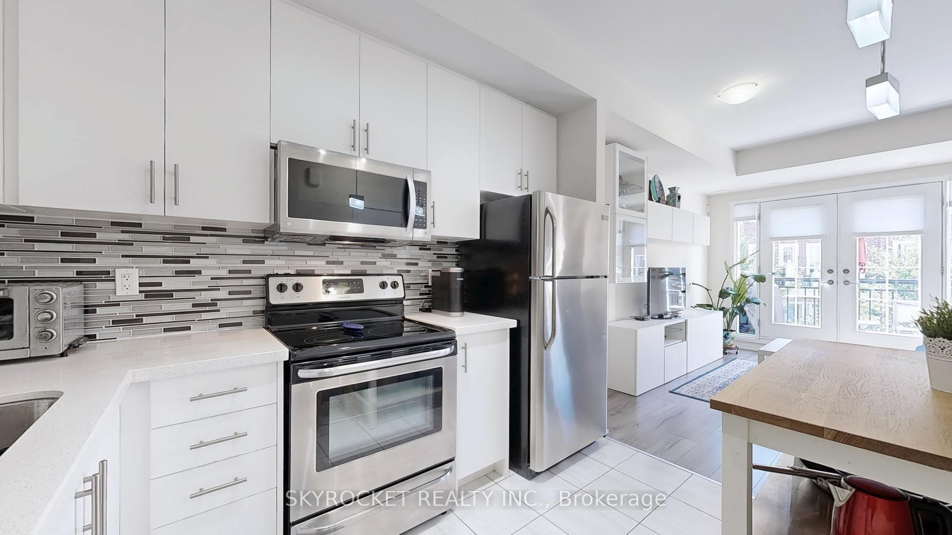 Photo 9 of Unit B18, 26 Bruce Street, Vaughan, East Woodbridge — HOMEH
