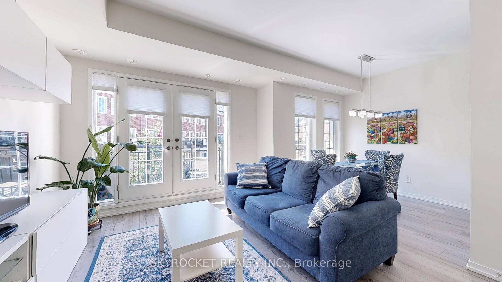 Photo 10 of Unit B18, 26 Bruce Street, Vaughan, East Woodbridge — HOMEH