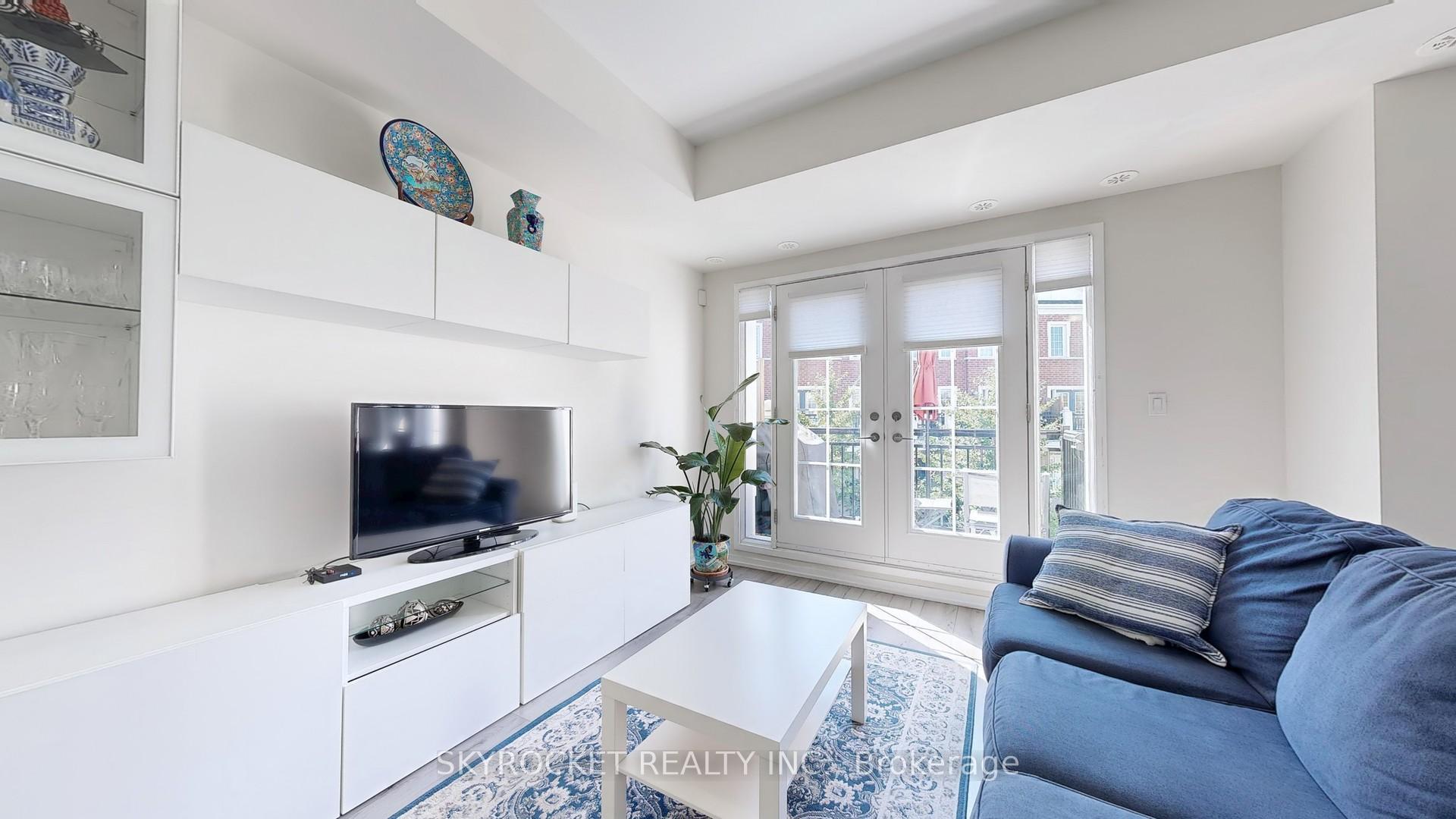 Photo 11 of Unit B18, 26 Bruce Street, Vaughan, East Woodbridge — HOMEH