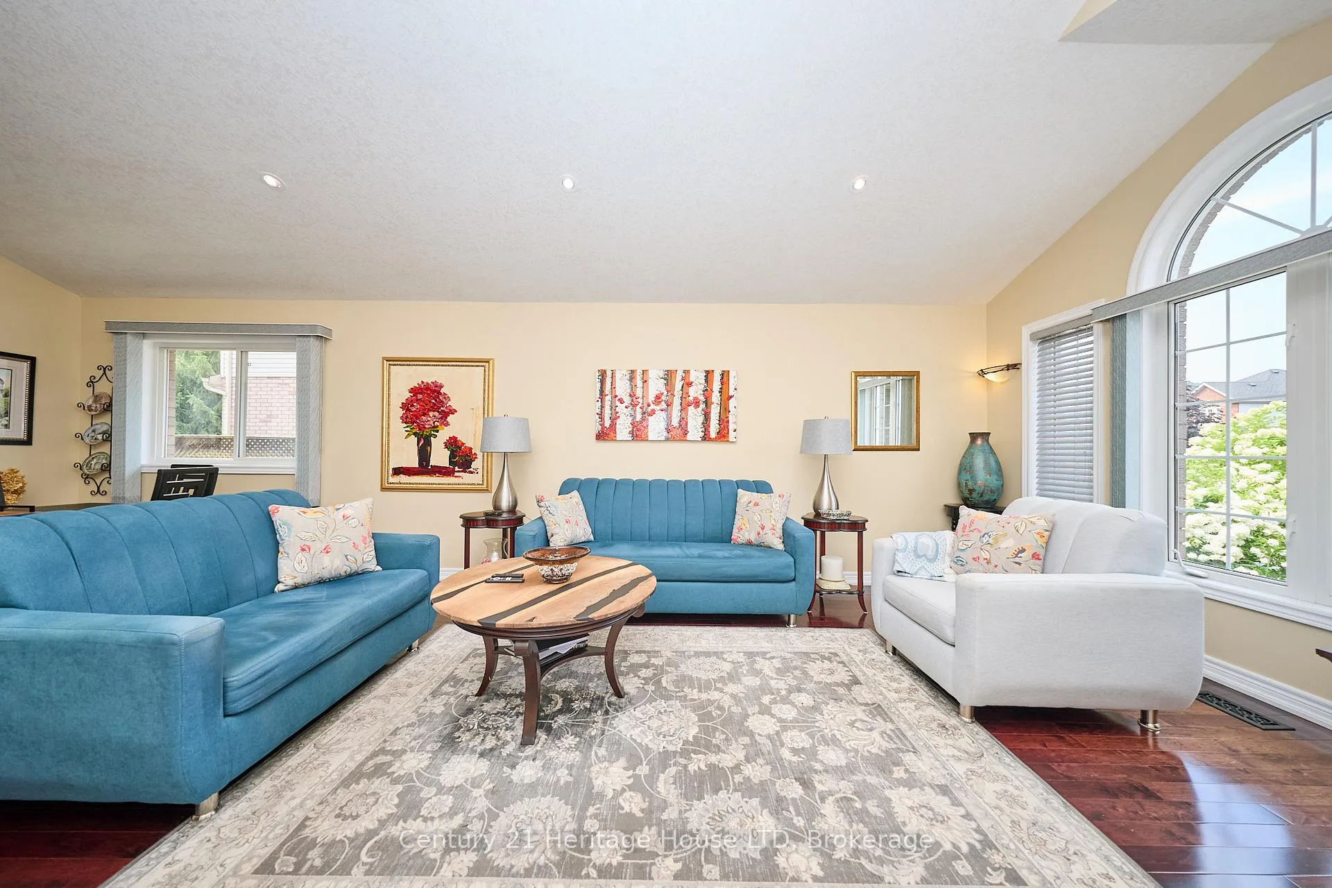 Photo 7 of 222 Dorchester Drive, Grimsby, Grimsby East — HOMEH