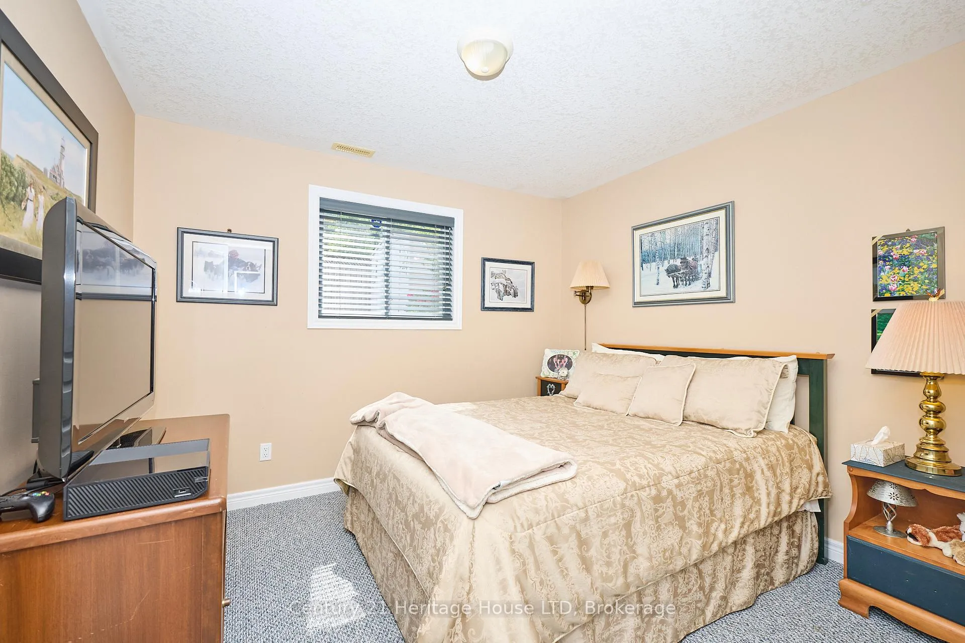 Photo 25 of 222 Dorchester Drive, Grimsby, Grimsby East — HOMEH