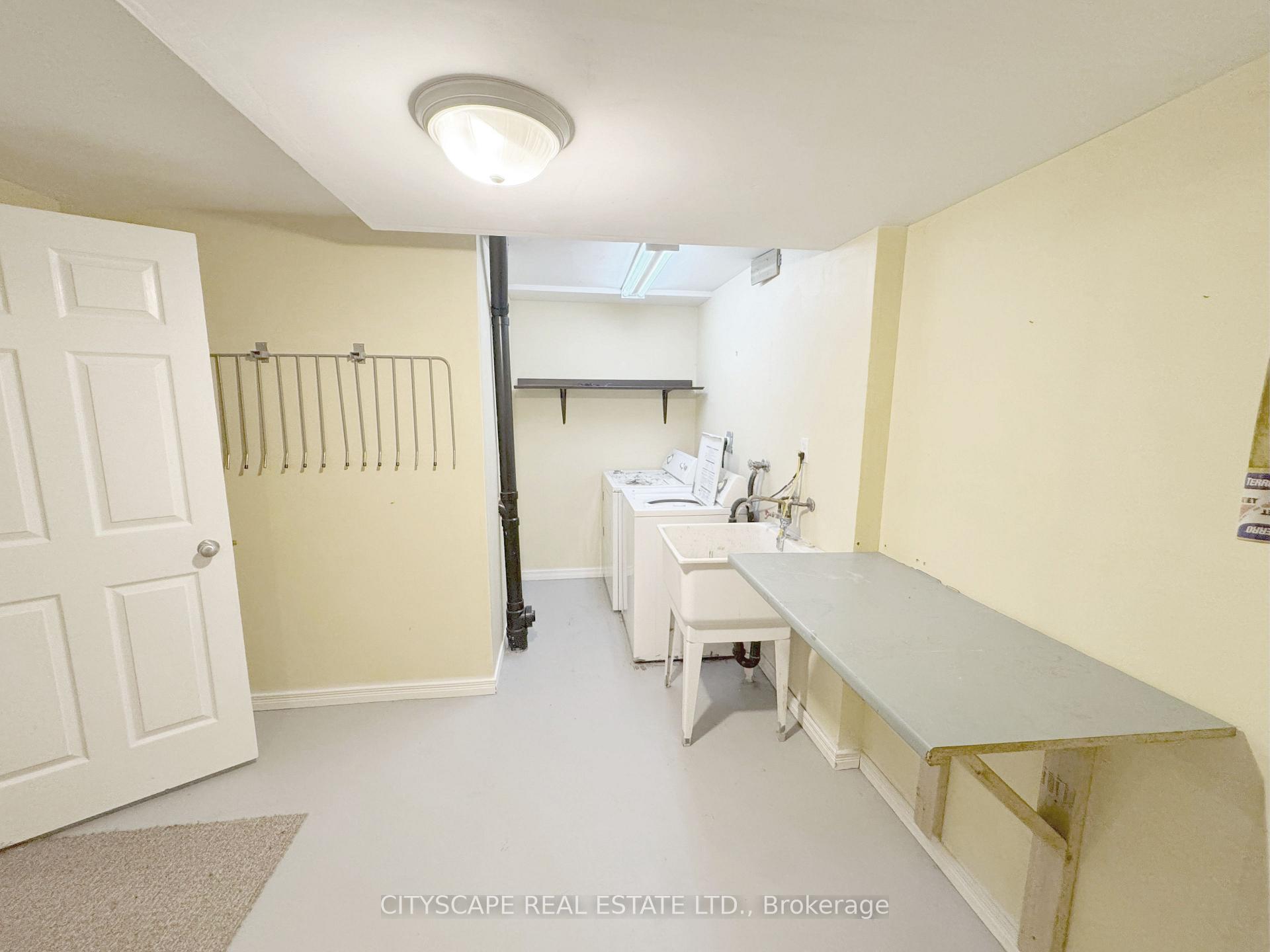 Photo 33 of 55 Langlaw Drive, Cambridge — HOMEH