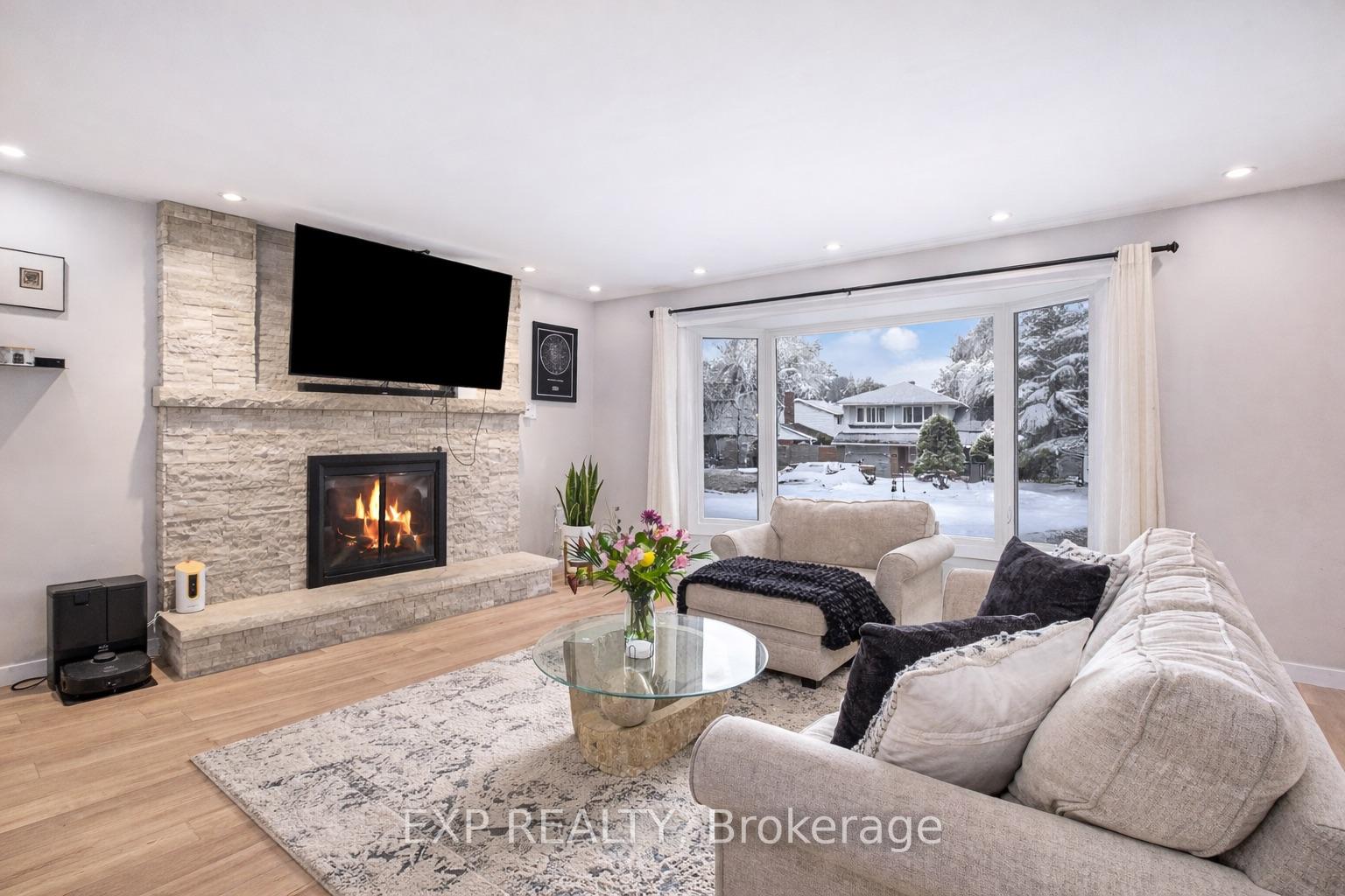Photo 6 of 3 St Remy Drive, Ottawa, Barrhaven - Pheasant Run — HOMEH