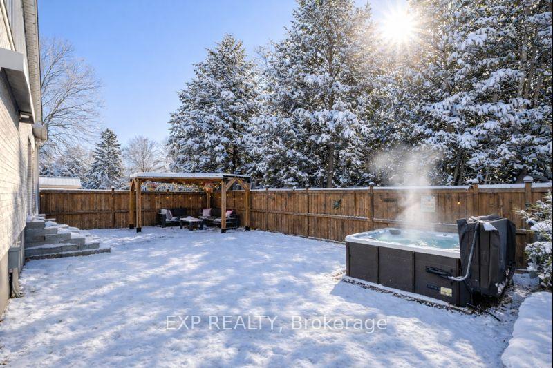 Photo 8 of 3 St Remy Drive, Ottawa, Barrhaven - Pheasant Run — HOMEH