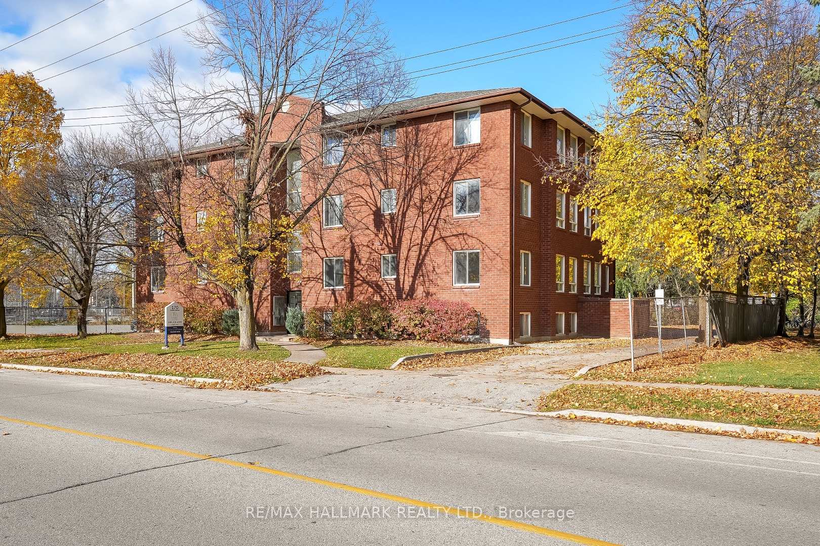Photo 8 of Unit 101, 170 Grove Street E, Barrie, Wellington — HOMEH