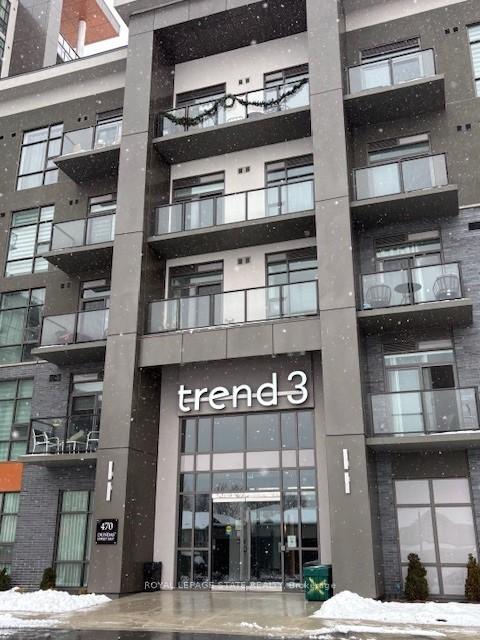 Front of Unit 1009, 470 Dundas Street E