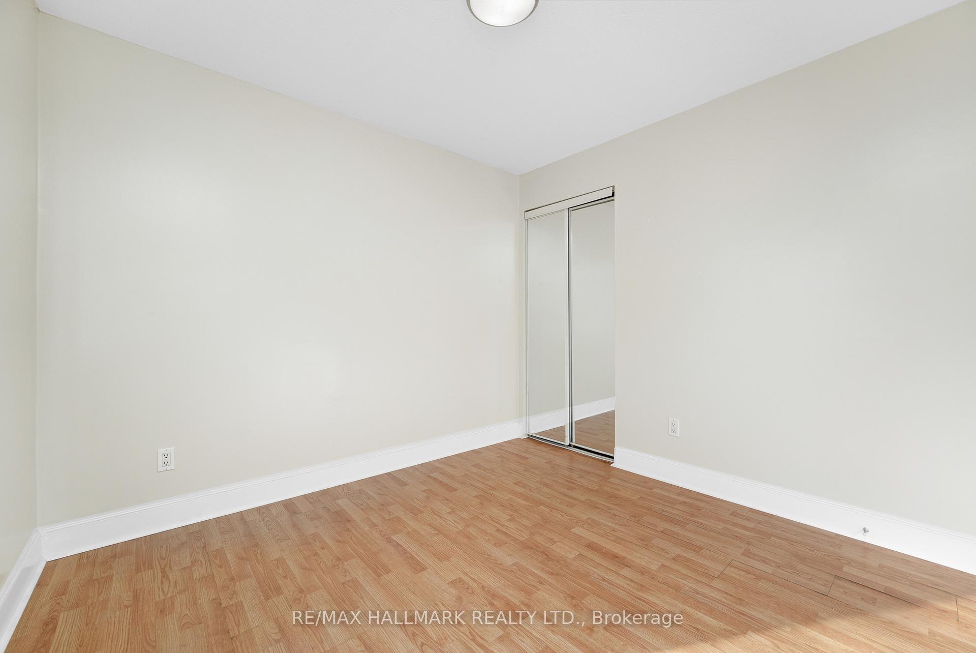 Photo 8 of Unit 14, 174-178 Grove Street E, Barrie, Wellington — HOMEH