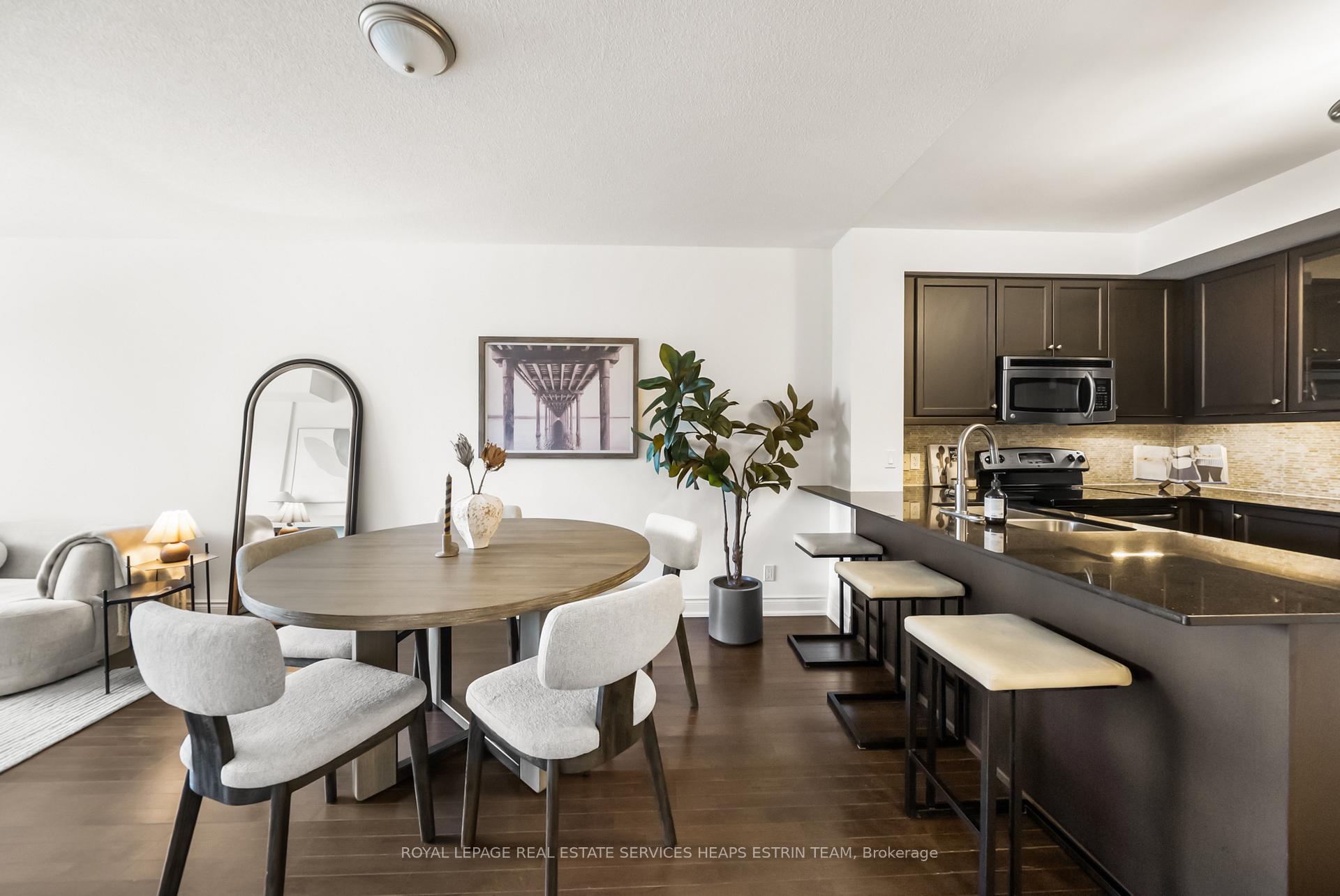 Photo 4 of Unit 308, 650 Mount Pleasant Road, Toronto, Mount Pleasant West — HOMEH