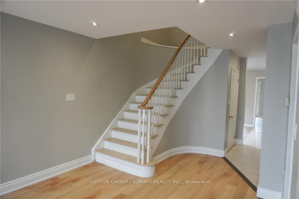 Photo 14 of 343 Upper Wentworth Street, Hamilton, Eastmount — HOMEH