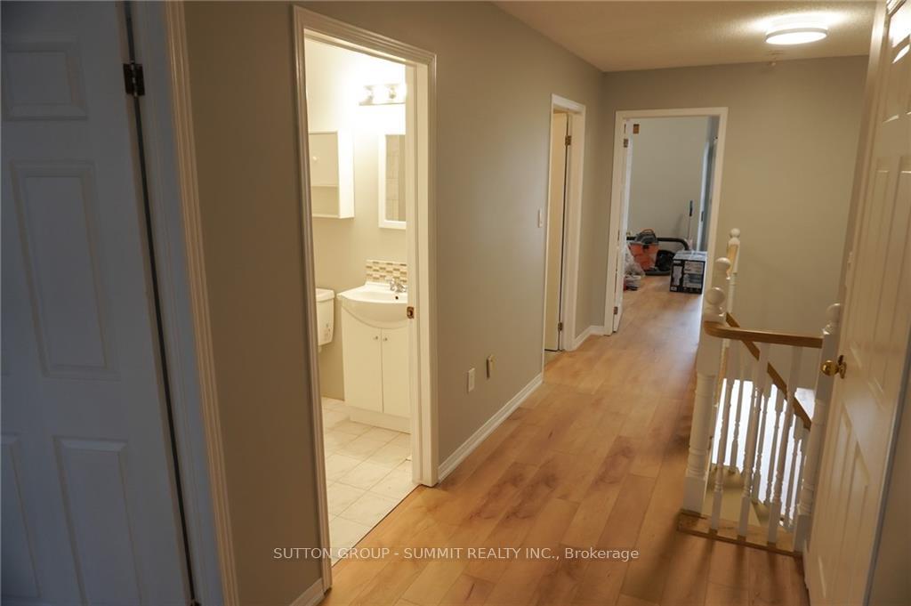 Photo 21 of 343 Upper Wentworth Street, Hamilton, Eastmount — HOMEH