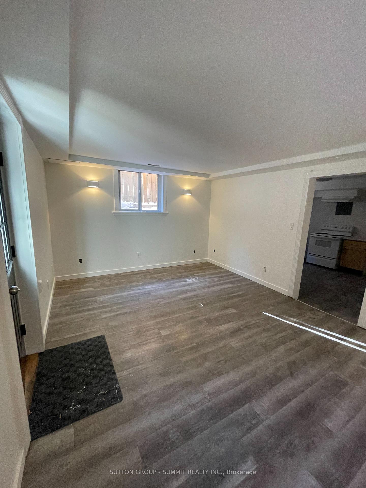 Photo 31 of 343 Upper Wentworth Street, Hamilton, Eastmount — HOMEH