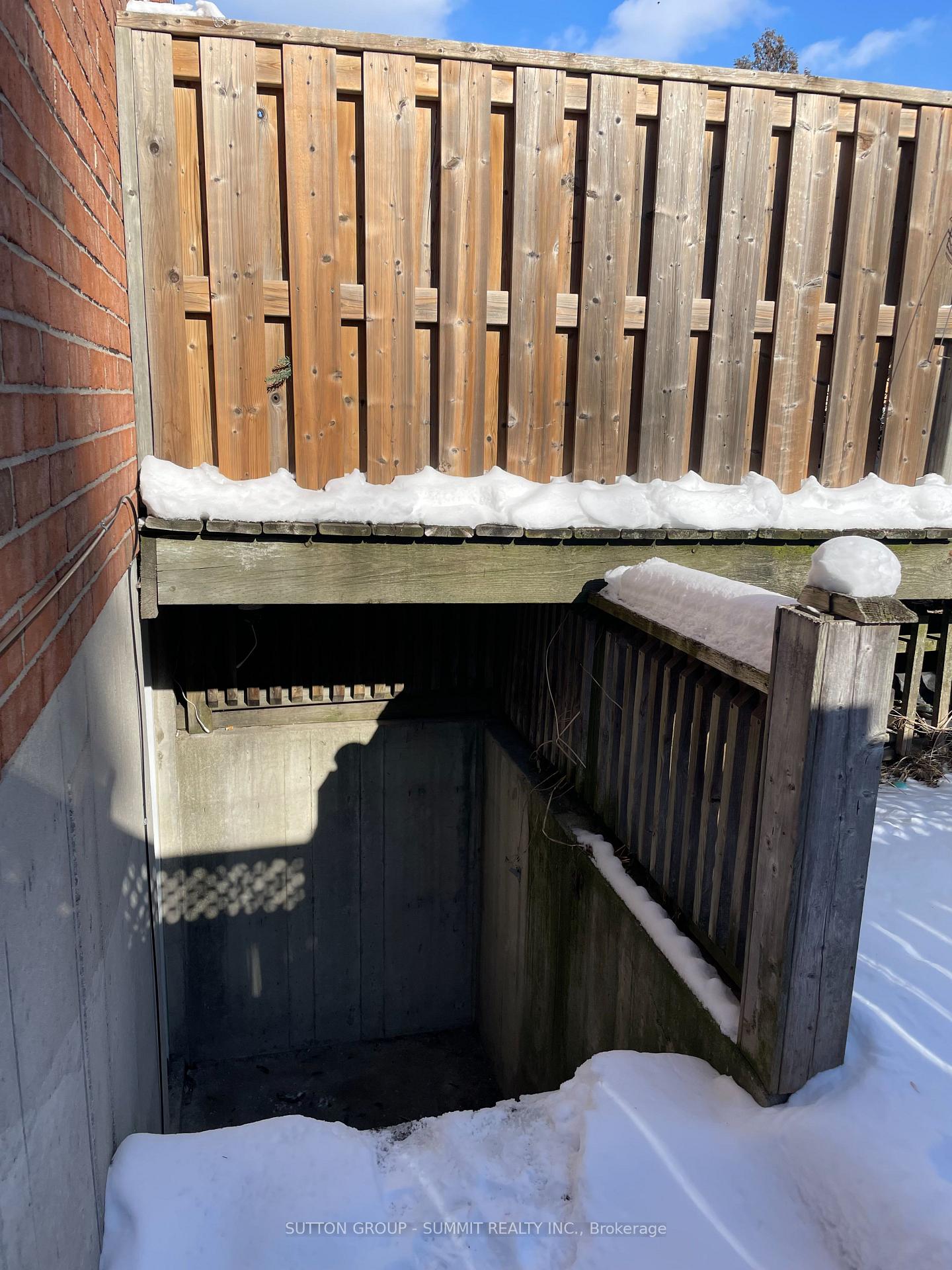 Photo 33 of 343 Upper Wentworth Street, Hamilton, Eastmount — HOMEH